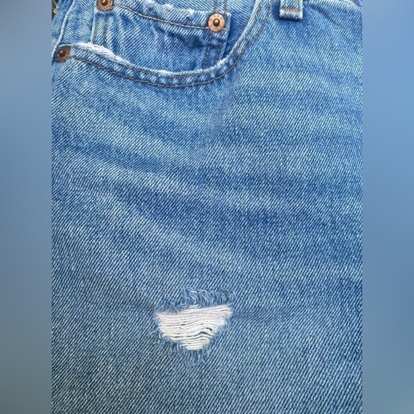 Levi’s 501 button fly size 29 medium wash distressed shorts. Just like new! - Picture 15 of 15